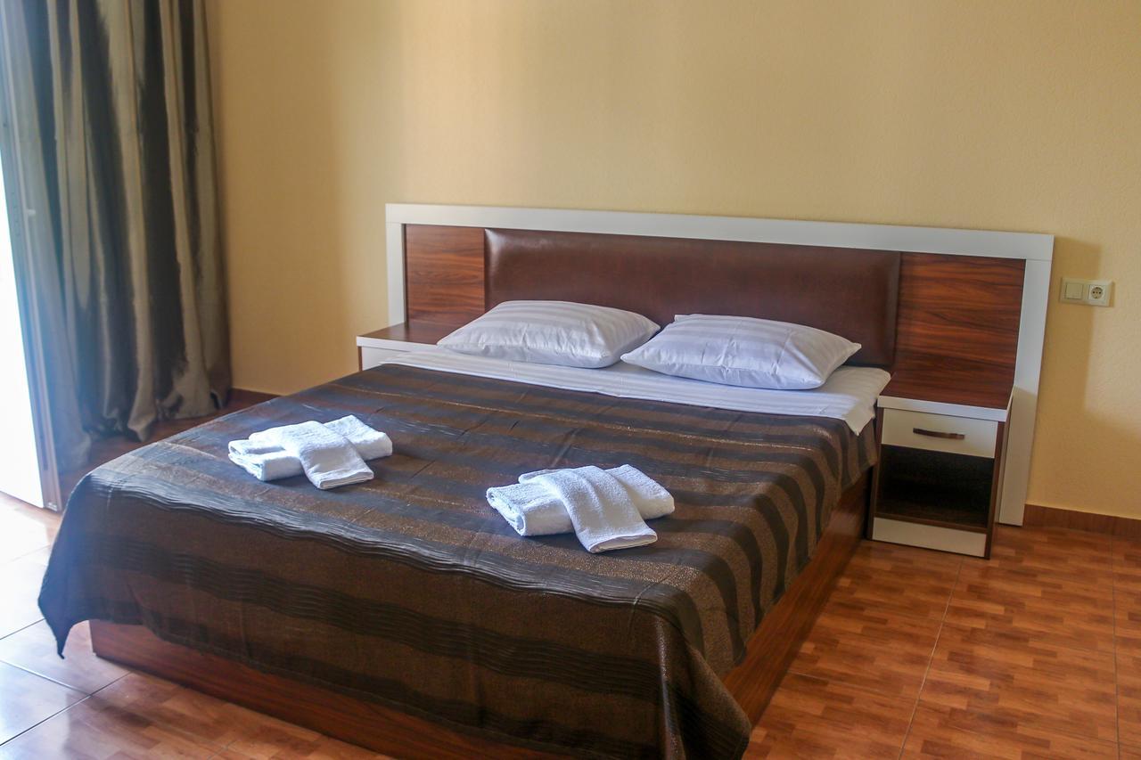 Golden Fleece Hotel Ureki Extérieur photo