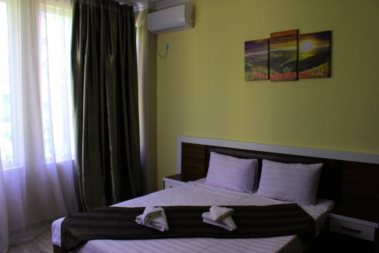 Golden Fleece Hotel Ureki Extérieur photo